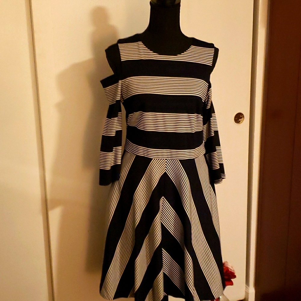 ELIZA J Size 10